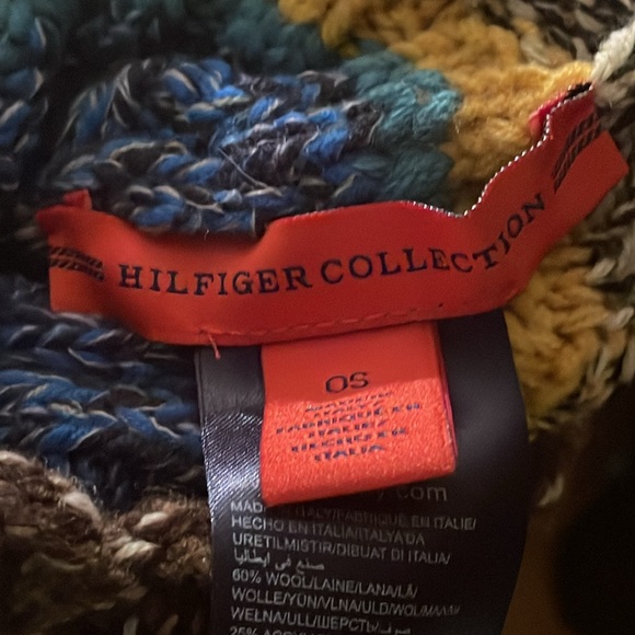 Tommy hilfigure collection matching scarf and hat - Picture 4 of 6